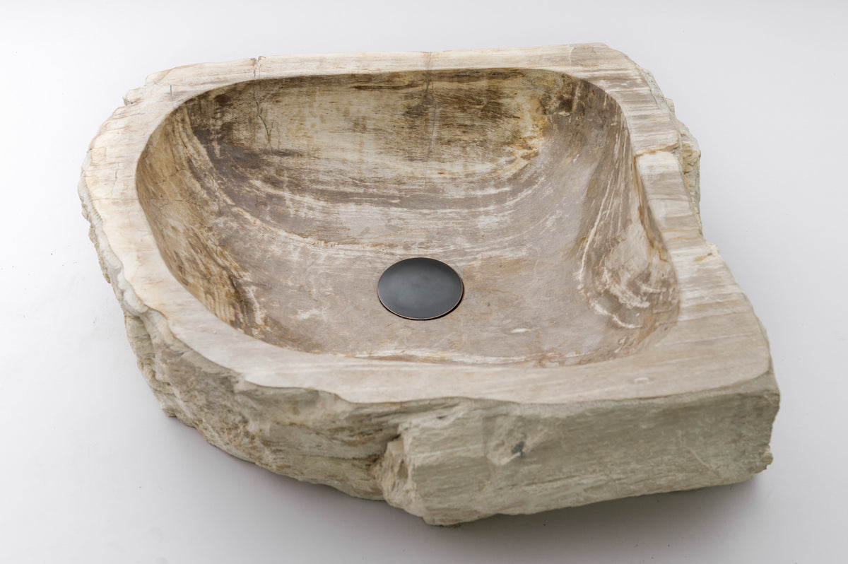 Forsteinet tre servant #105